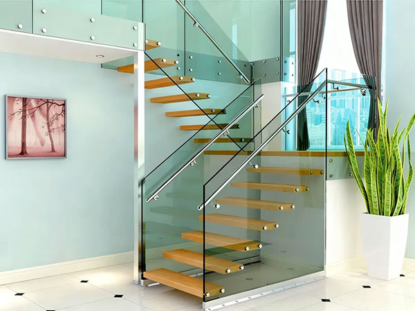 定制玻璃樓梯完整指南