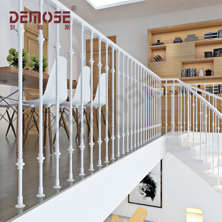 鐵藝欄桿圍欄維修養護技巧