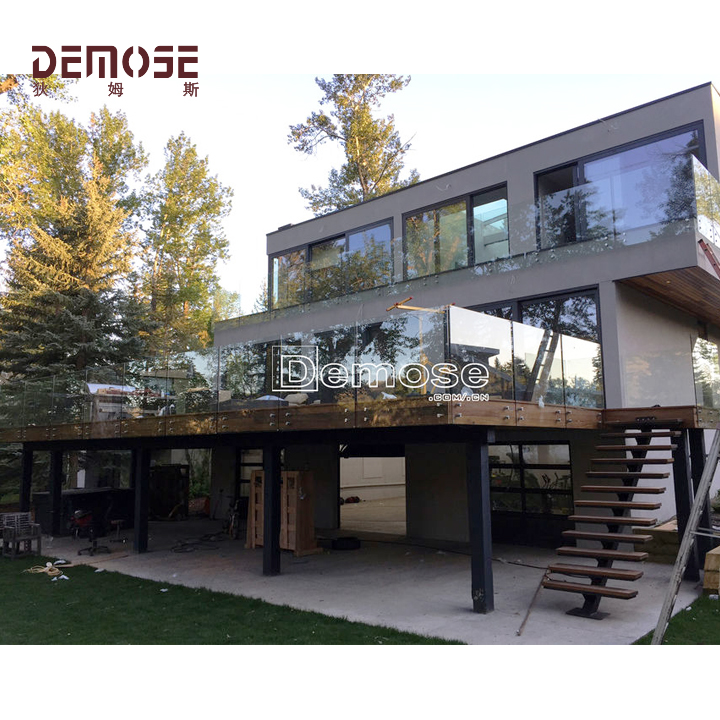 加拿大別墅玻璃護欄工程