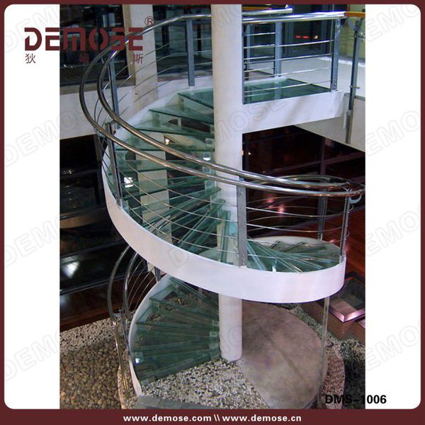 現代時尚派玻璃旋轉樓梯