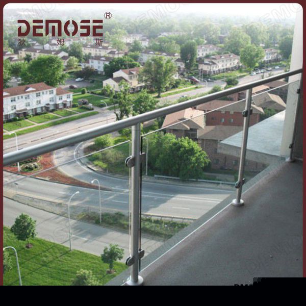 陽臺不銹鋼玻璃欄桿