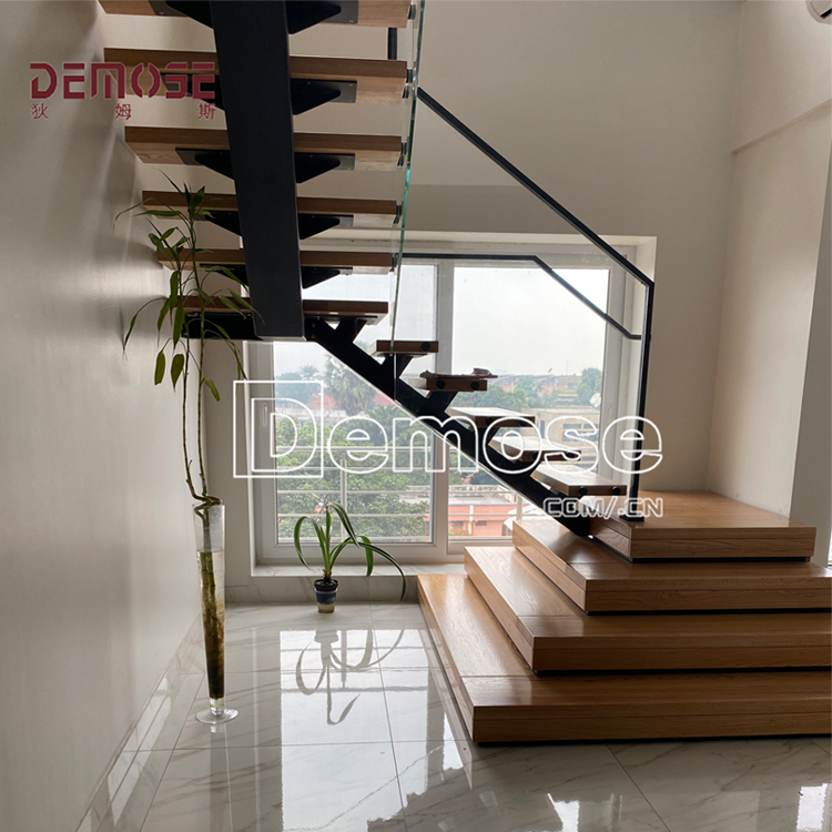 剛果金沙薩單龍骨樓梯工程