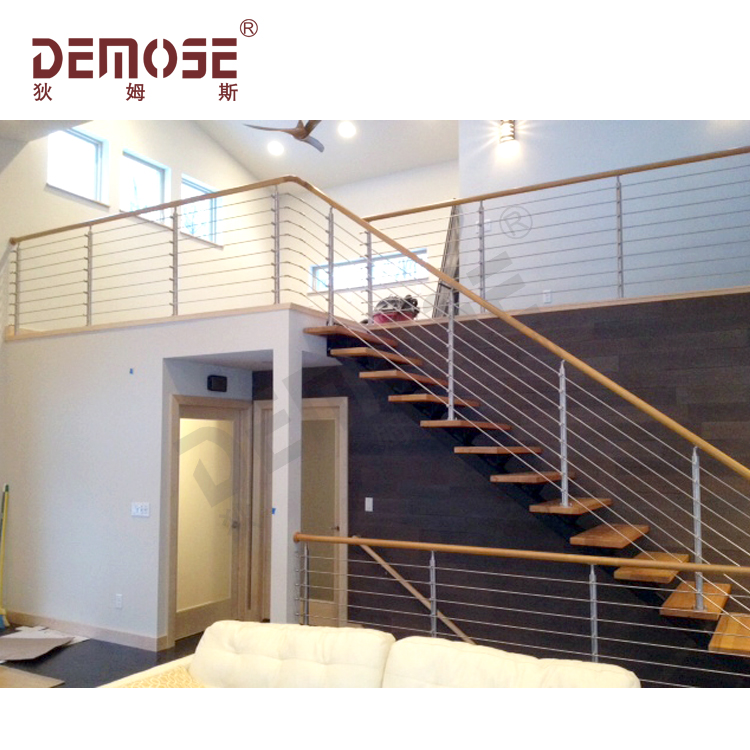 美國復式小戶型實木扶手樓梯工程