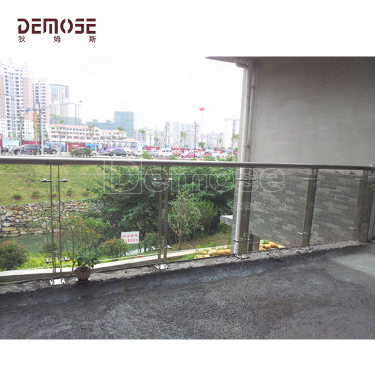 貴州興義陽臺欄桿工程