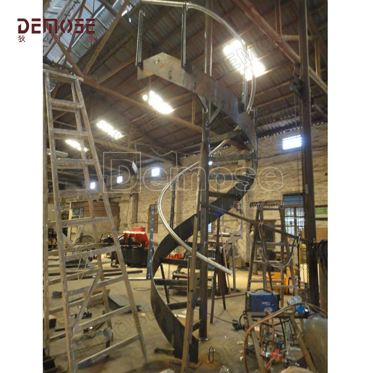 美國(guó)719樓梯試裝