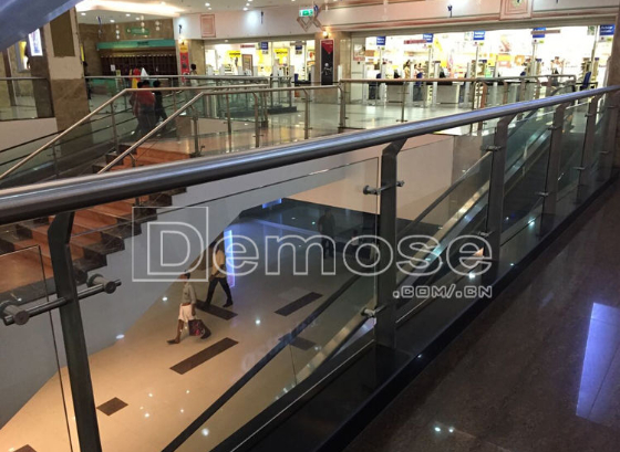 不銹鋼玻璃欄桿