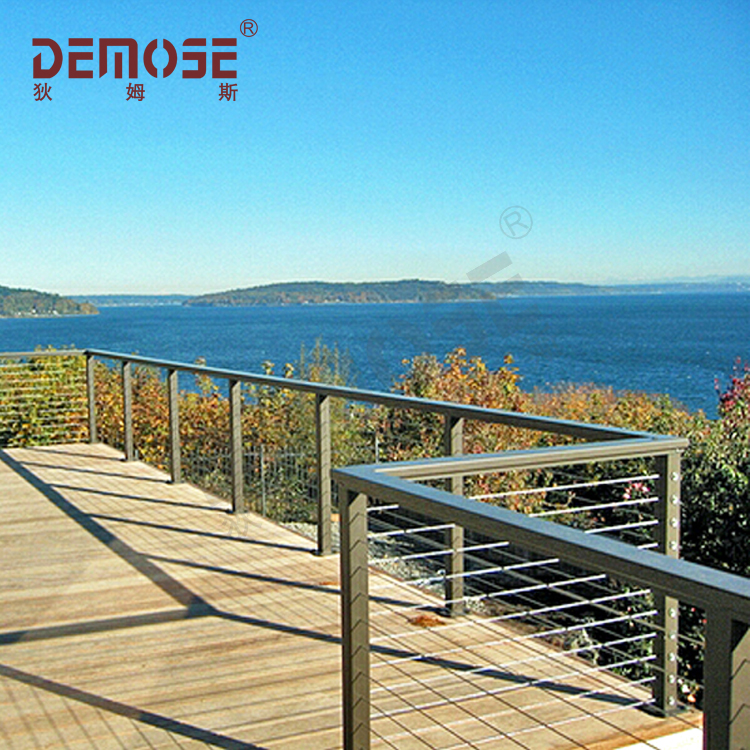 不銹鋼護欄和鋁合金護欄哪個好些？