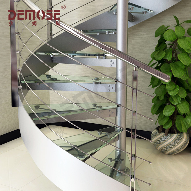 旋轉樓梯和直型樓梯哪個省空間？