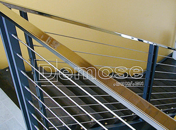 提升家居品質(zhì)，從精心設(shè)計(jì)的室內(nèi)樓梯欄桿開(kāi)始