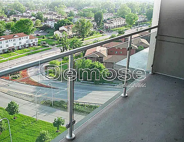 不銹鋼陽臺(tái)護(hù)欄材質(zhì)的美觀與實(shí)用性