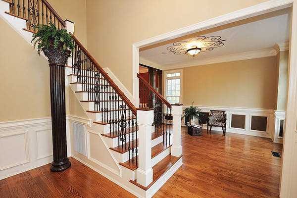 建筑欄桿安全規(guī)范全解:高度標(biāo)準(zhǔn)與人性化設(shè)計(jì)的精準(zhǔn)平衡