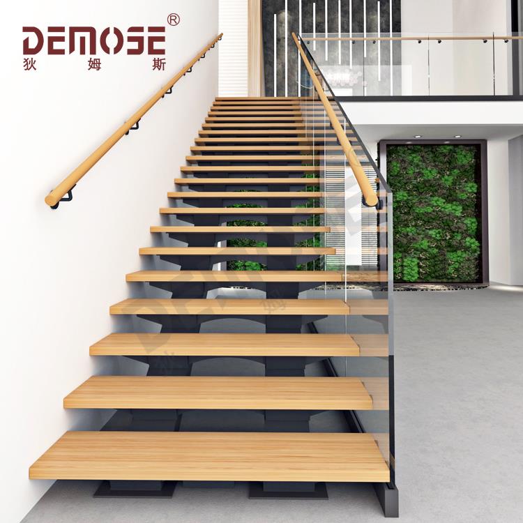 直樓梯：永恒優(yōu)雅與功能性的完美融合 ——狄姆斯的匠心詮釋