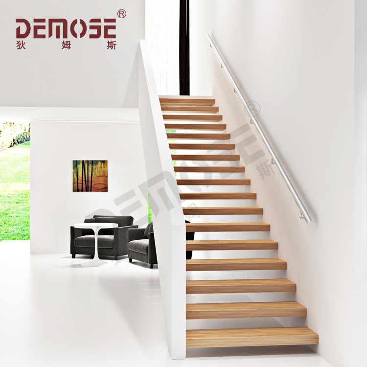 自建房樓梯設計全指南：安全、尺寸與美觀的完美平衡